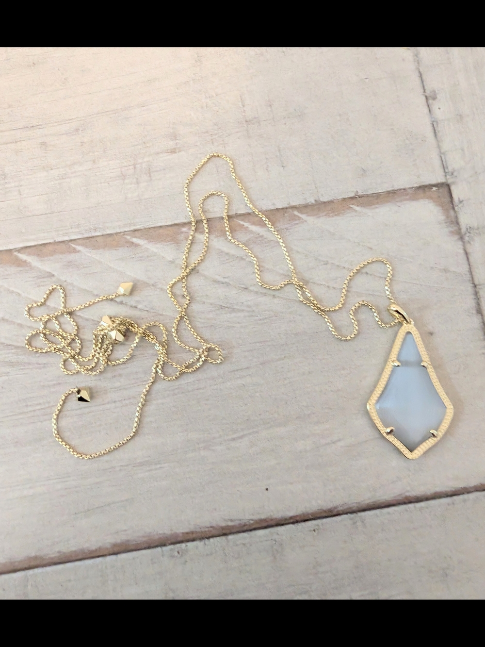 Kendra Scott Alex Necklace Gold And Gray Cat Eye
